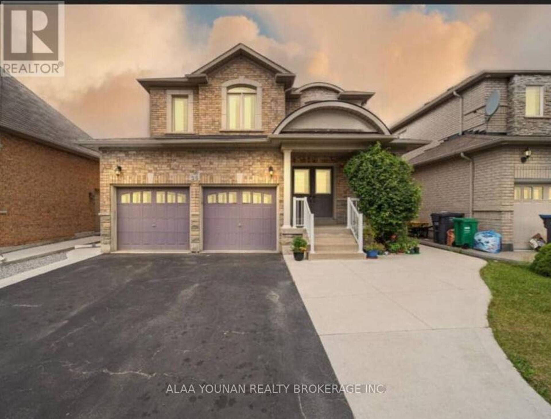 28 LYNDBROOK CRESCENT Brampton