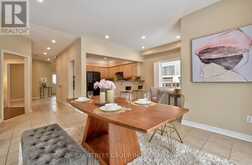 43 ENGLISH OAK DRIVE Richmond Hill