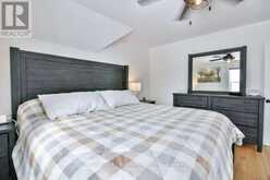 1153 GLENGARRY LANDING ROAD S Springwater