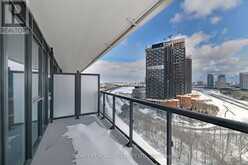 1409 - 30 INN ON THE PARK DRIVE Toronto