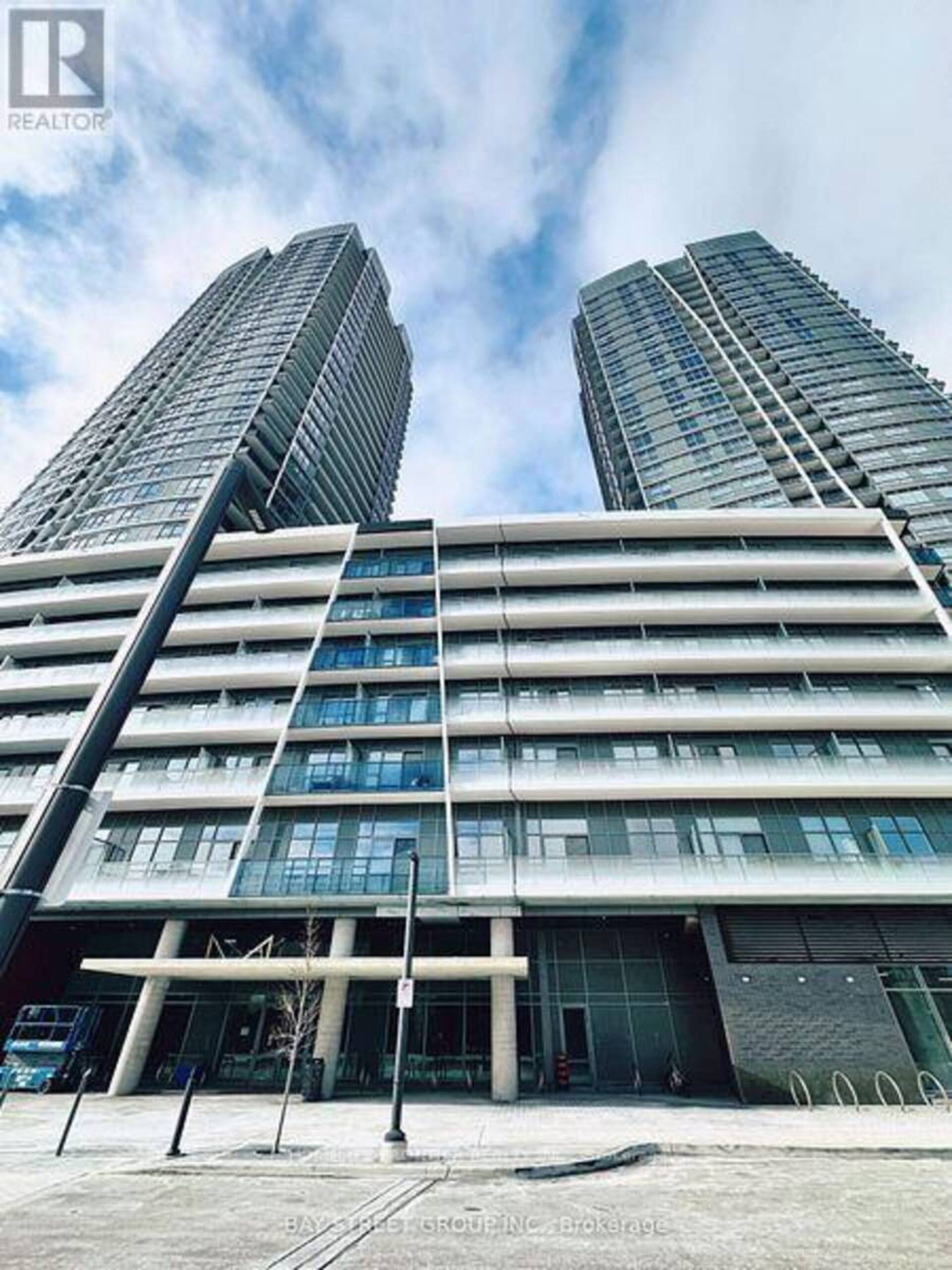 2201 - 30 UPPER MALL WAY Vaughan