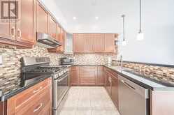 5492 TENTH LINE W Mississauga