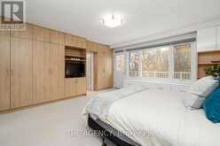 11 BAYHAMPTON COURT Toronto