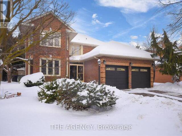 367 FAIRWAY GARDENS Newmarket Ontario