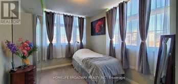 228 - 7 BELLCASTLE GATE Whitchurch-Stouffville