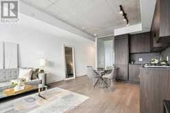 423 - 2720 DUNDAS STREET W Toronto