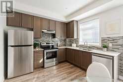 98 - 370D RED MAPLE ROAD Richmond Hill