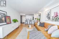 811 - 725 KING STREET W Toronto