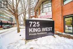 811 - 725 KING STREET W Toronto