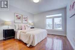 17 PALE MOON CRESCENT Toronto