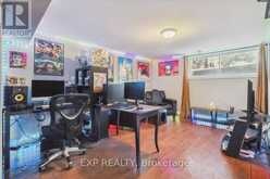 858 TRINITY ROAD S Hamilton