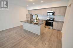 512 - 15 KNEESHAW DRIVE Barrie