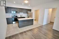 207 - 15 KNEESHAW DRIVE Barrie