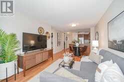 425 - 18 HARDING BOULEVARD Richmond Hill