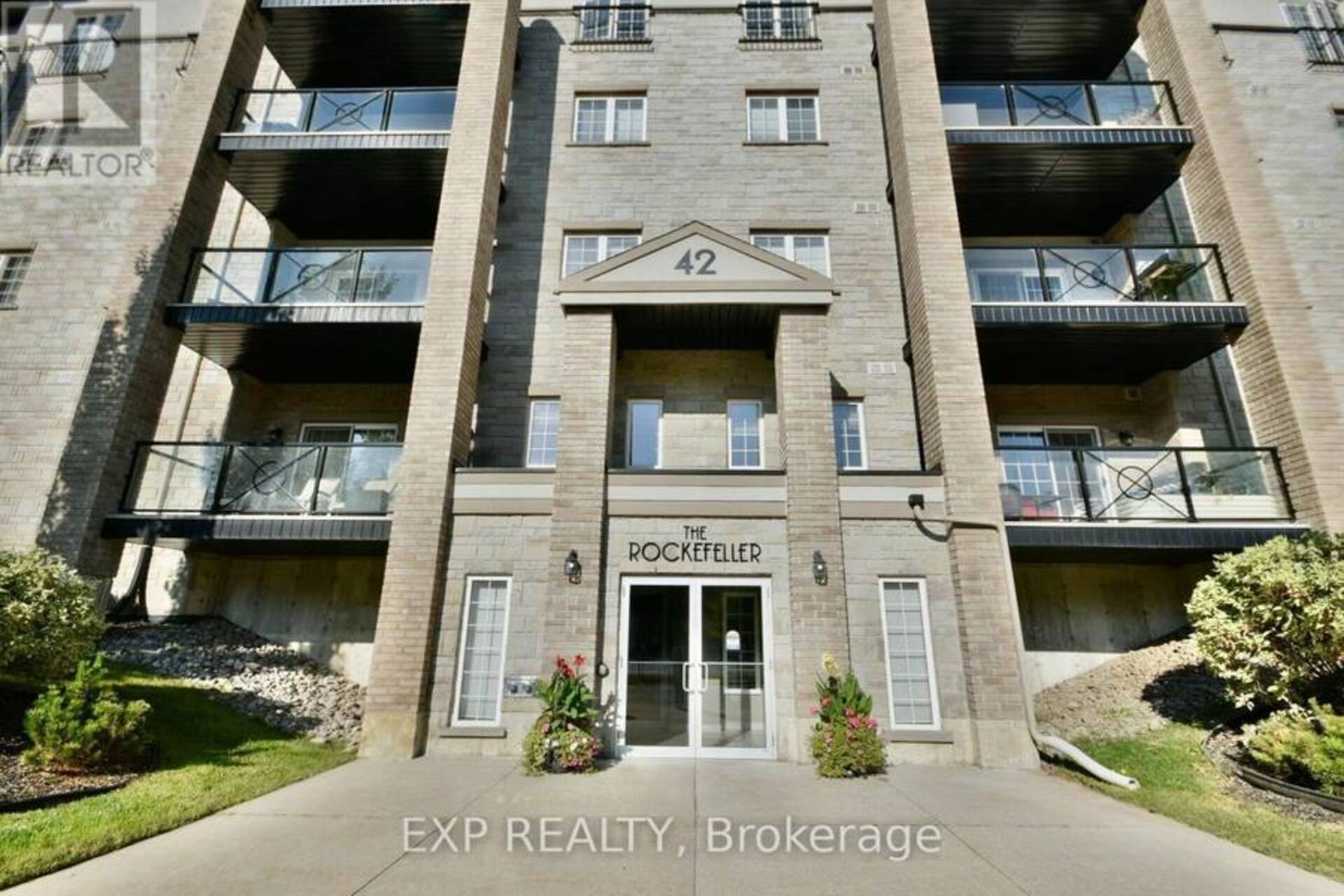 101 - 42 FERNDALE DRIVE S Barrie