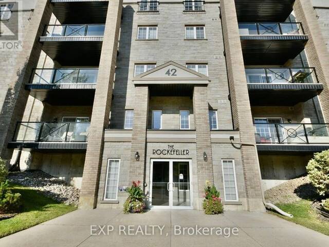 101 - 42 FERNDALE DRIVE S Barrie Ontario