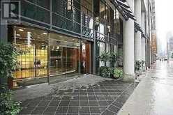 702 - 1121 BAY STREET Toronto