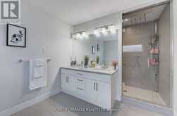 2194 WESTPOINT HEIGHTS London