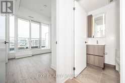 517 - 220 MISSINNIHE WAY Mississauga