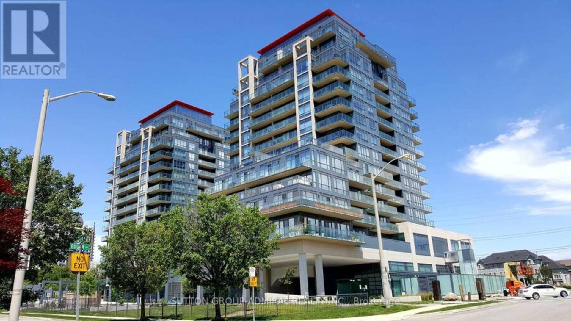 1211A - 9088 YONGE STREET W Richmond Hill