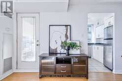 710 - 256 DORIS AVENUE Toronto