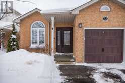 52 BEARDMORE CRESCENT Halton Hills