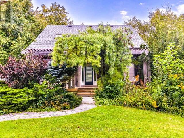 32 ADDISON CRESCENT Toronto Ontario