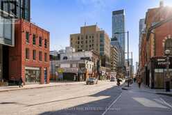 618 - 11 ST JOSEPH STREET Toronto