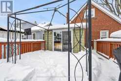 215 WALTER AVENUE S Hamilton