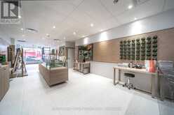 844 DUNDAS STREET W Toronto