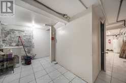 842 DUNDAS STREET W Toronto