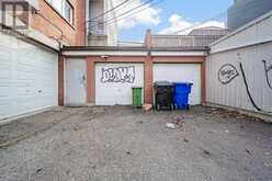 842 DUNDAS STREET W Toronto