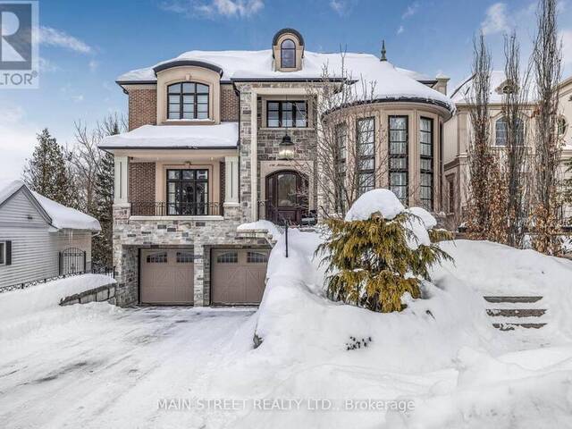 136 HILLVIEW ROAD Aurora Ontario