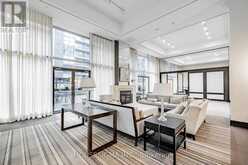 512 - 438 KING STREET W Toronto