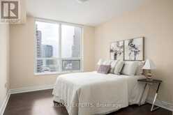 1426 - 500 DORIS AVENUE Toronto