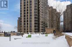 1426 - 500 DORIS AVENUE Toronto