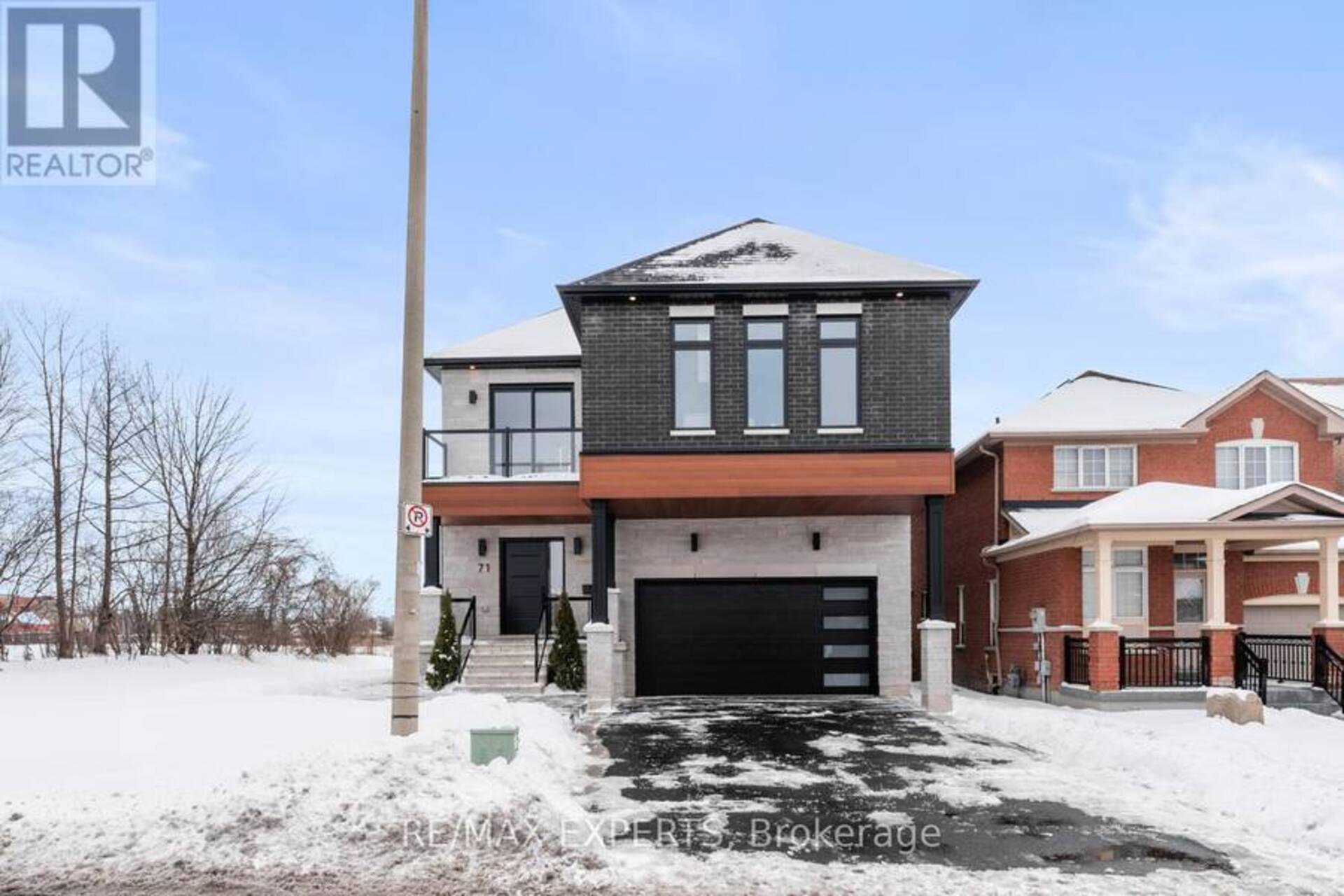 71 HAWKVIEW BOULEVARD Vaughan