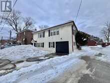 2711 LAKESHORE BOULEVARD W Toronto