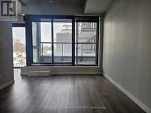 327 - 7 SMITH CRESCENT Toronto