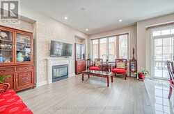 72 VANDERVOORT DRIVE Richmond Hill