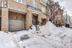 8 RAMAGE LANE E Toronto