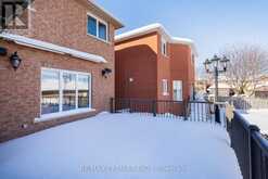 348 ROYALPARK WAY Vaughan