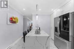 121 - 95 LEEWARD GLENWAY Toronto