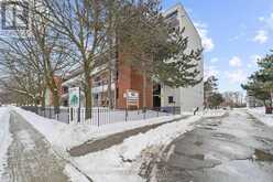 121 - 95 LEEWARD GLENWAY Toronto