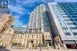 701 - 71 SIMCOE STREET Toronto