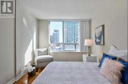 616 - 503 BEECROFT ROAD Toronto