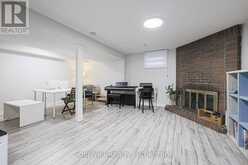 62 FLAMING ROSEWAY Toronto