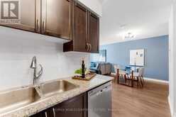 113 - 812 LANSDOWNE AVENUE Toronto