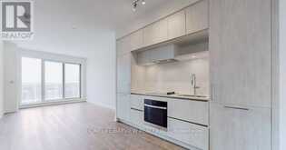 807 - 6 DAVID EYER ROAD Richmond Hill