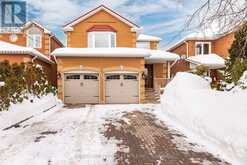 112 RAVENSCLIFFE COURT Brampton